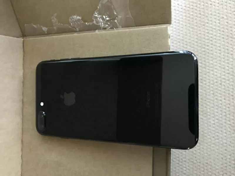 iPhone 7 Plus. Onyx 256GB 4