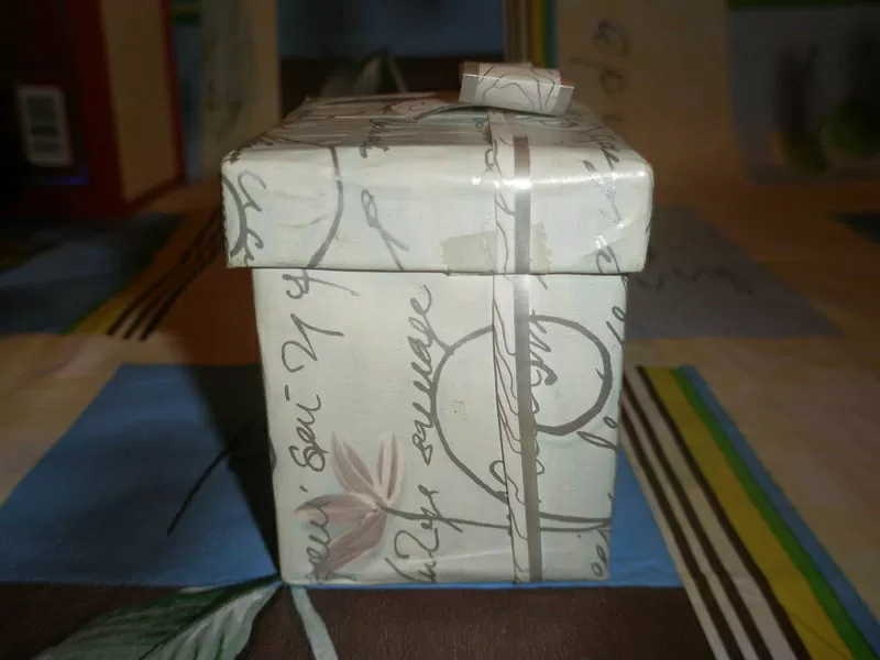 Продам новую, праздничную коробочку с бантиком, д/романтичного подарка. 5