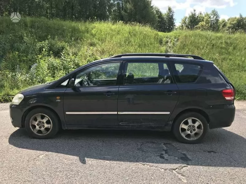 Продам отличный автомобиль Toyota Avensis Verso 2.0Л,  2003 4