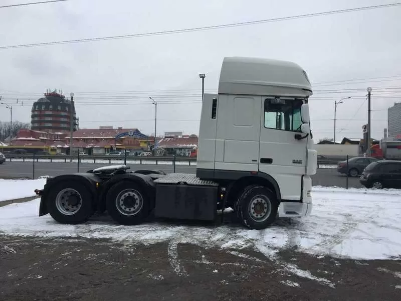 Седельный тягач DAF XF 105 460