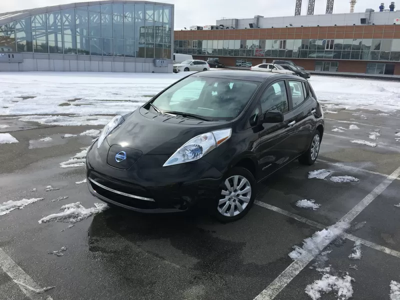 Продам Nissan Leaf в идеальном состоянии 4