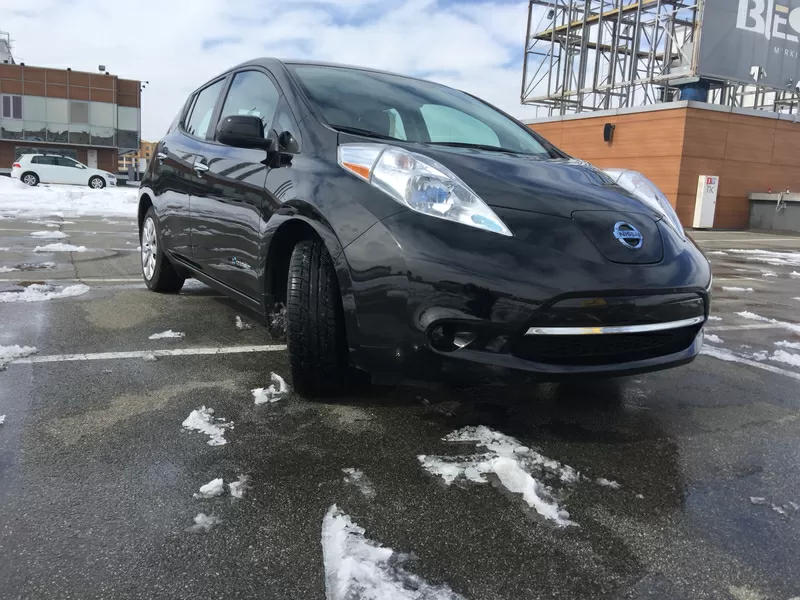 Продам Nissan Leaf в идеальном состоянии 3