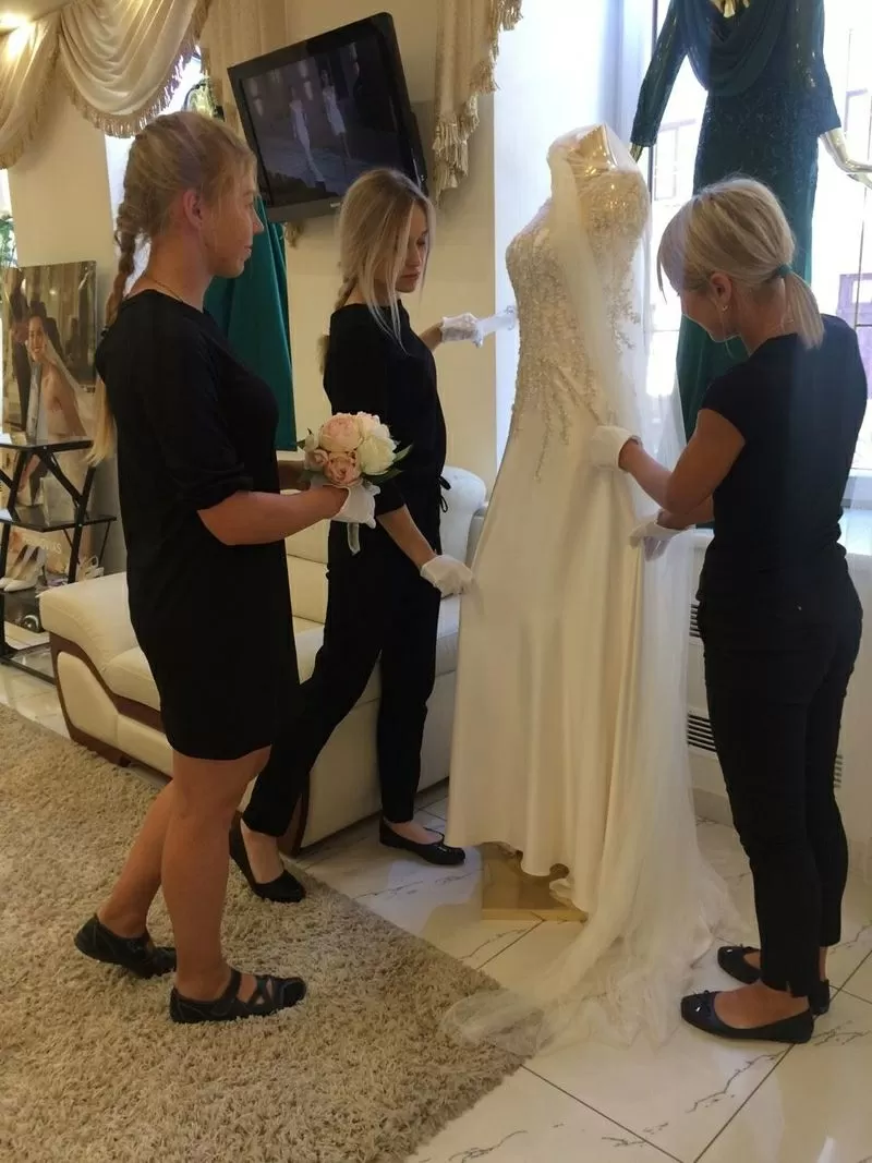 Ищем продавцов-стилистов в крупнейшую сеть свадебных салонов Украины!