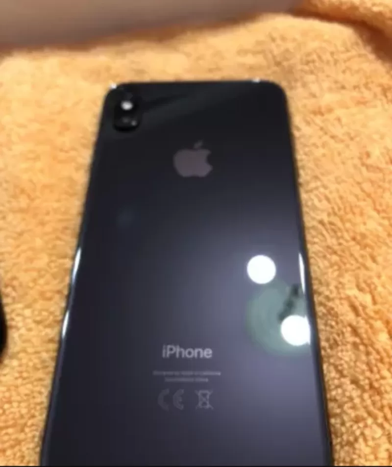 Продам iPhone XS Space Gray 2