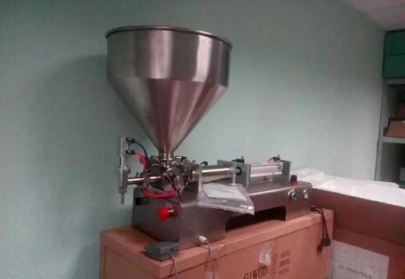 Дозатор для густых жидкостей. Мыло,  шампунь,  гель. Мед,  паста,  масло. 2