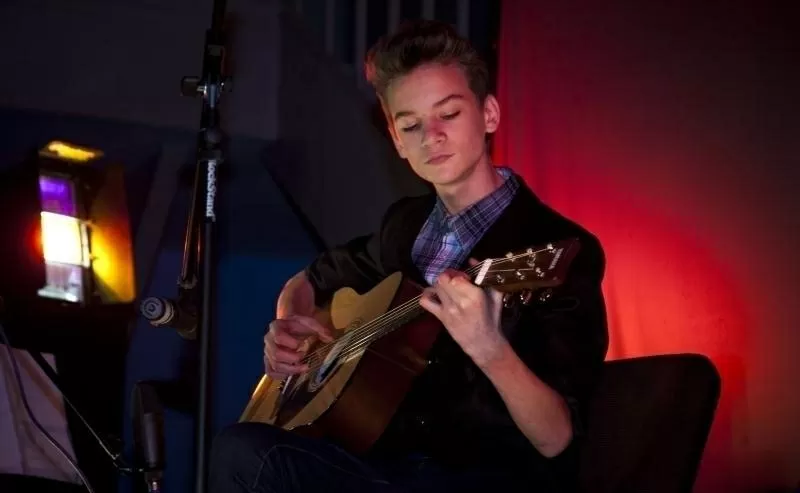 Уроки гитары Киев, уроки игры на гитаре, Школа гитары, Курсы гитары 4
