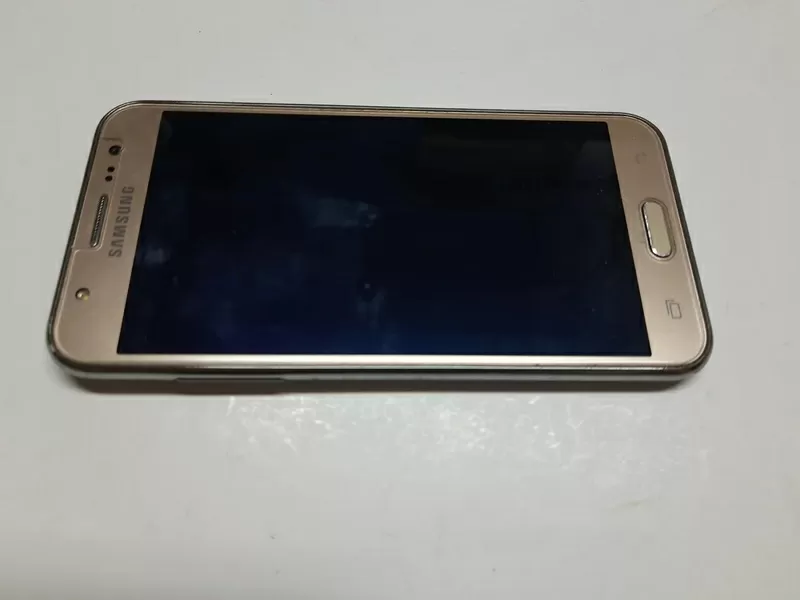 Б/у Samsung Galaxy J5 SM-J500 3