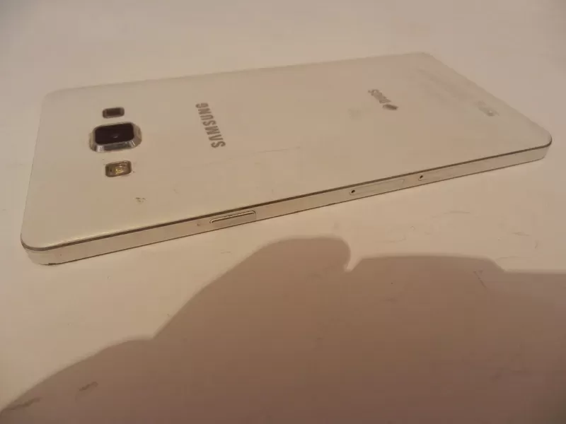 Мобильный телефон Samsung A700  7