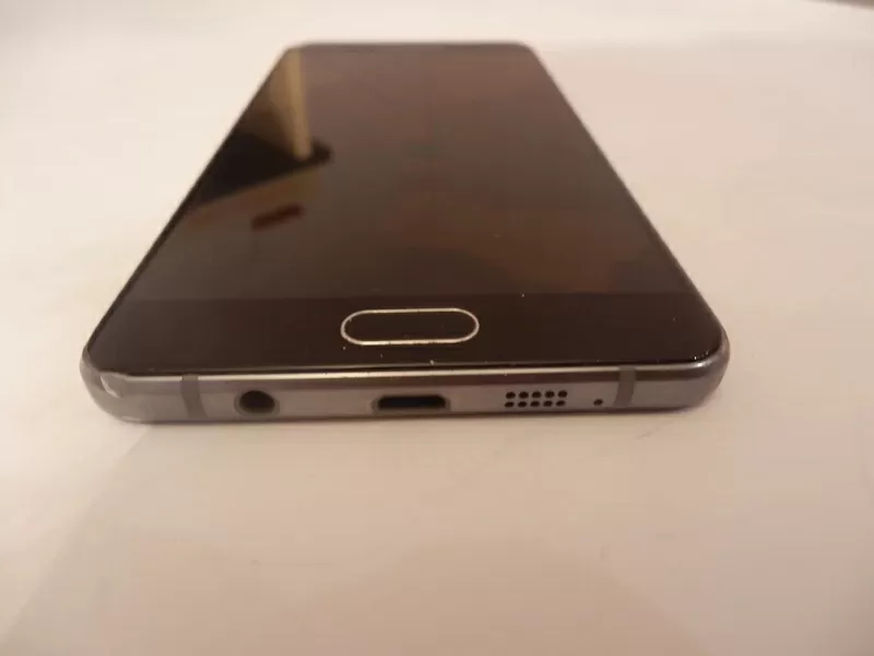Мобильный телефон Samsung A710  3