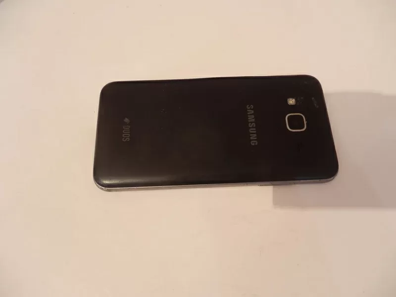 Мобильный телефон Samsung J320 4