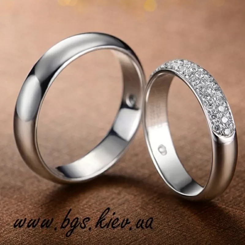Обручальные кольца из белого золота с бриллиантами 2