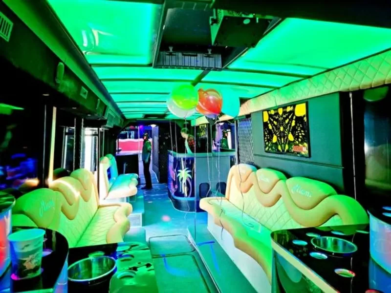 Автобус Party Bus Miami VIP прокат 3