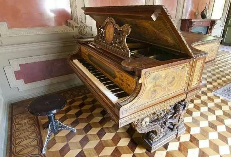 Получить разрешение на вывоз старинного рояля или пианино заграницу из Украины.