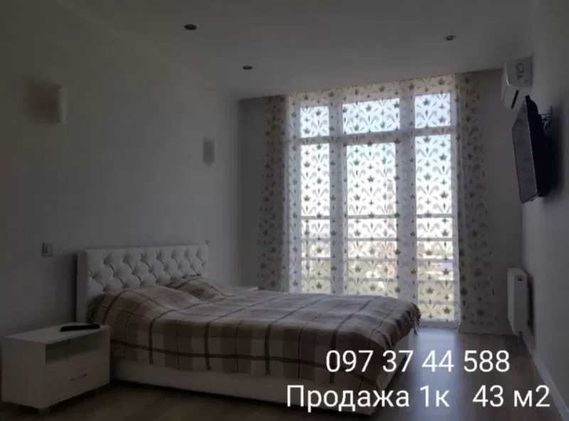 Продам 1 комн.кв - 43 м.кв. ЖК Яскравый,  ул. Кульженко 31 А 3