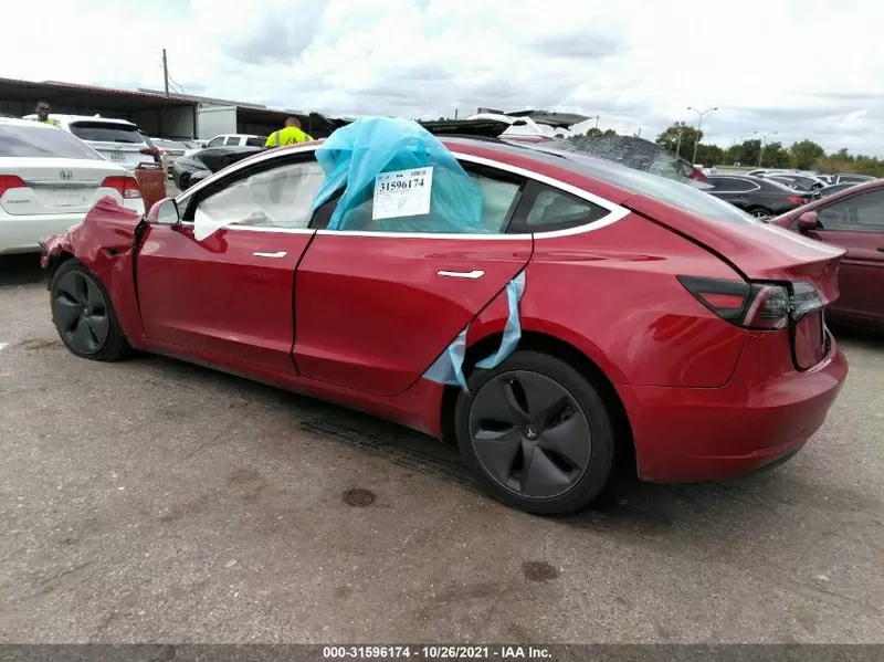 Разборка Tesla Model 3 б/в запчастини Тесла Модел 3 від постачальника