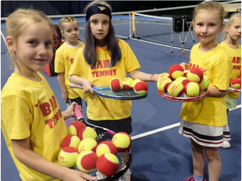 Marina Tennis Club сучасний тенісний комплекс у Києві. 2