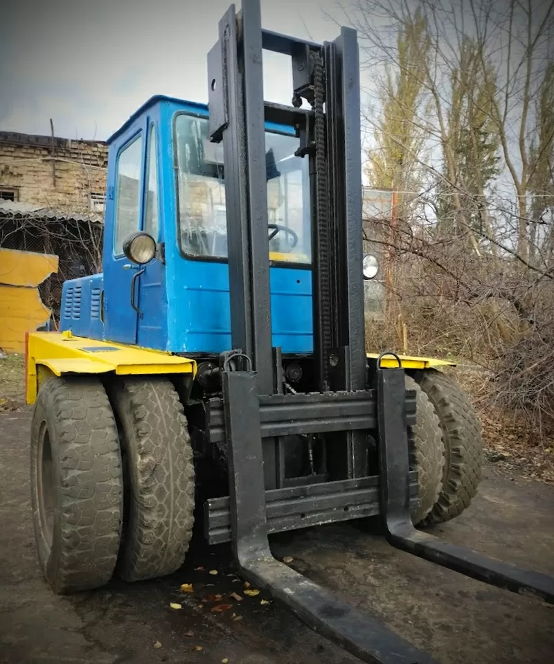 Погрузчик вилочный львовский запчасти к львовскому автопогрузчику 8