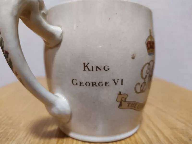 Продаю коронационную кружку коронации Георга VI и королевы Елизаветы 3