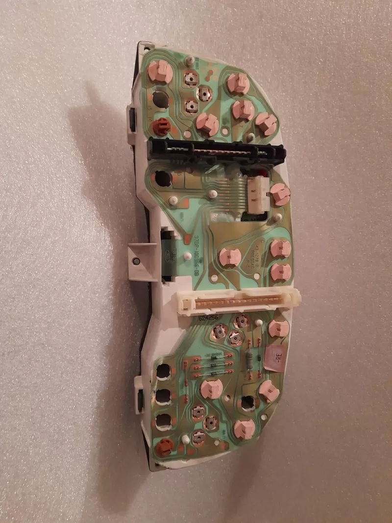 Приборна панель Ford Mondeo mk 1-2 1, 6-1.8 3