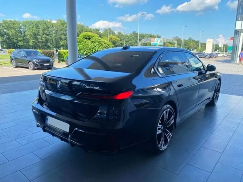 Авто на свадьбу BMW i7 xDrive прокат без водителя 5