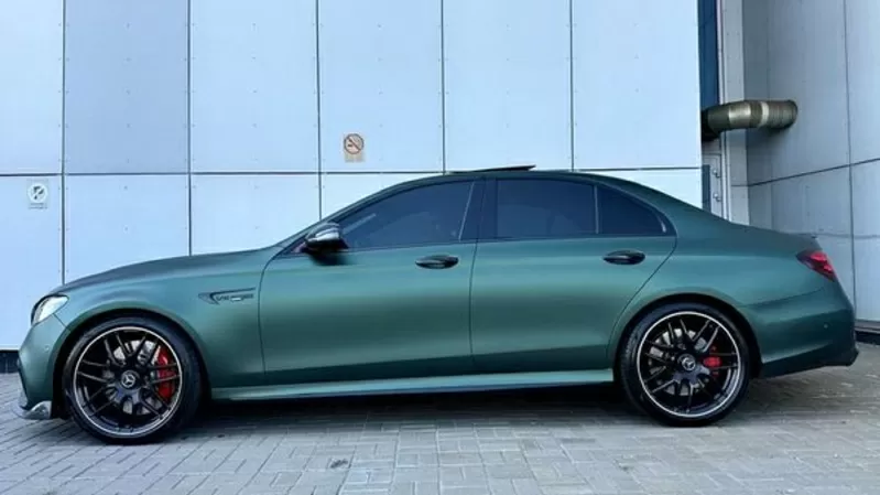 Прокат спорткара Mercedes Benz E63s без водителя в Киеве 3