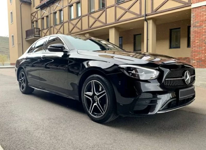 344 Аренда авто Mercedes Benz E-class EQ W213 E220d черный с водителем 3