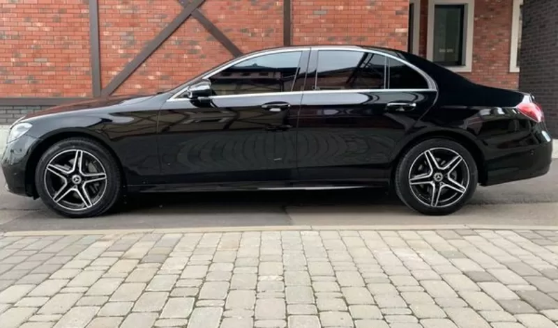 344 Аренда авто Mercedes Benz E-class EQ W213 E220d черный с водителем 4