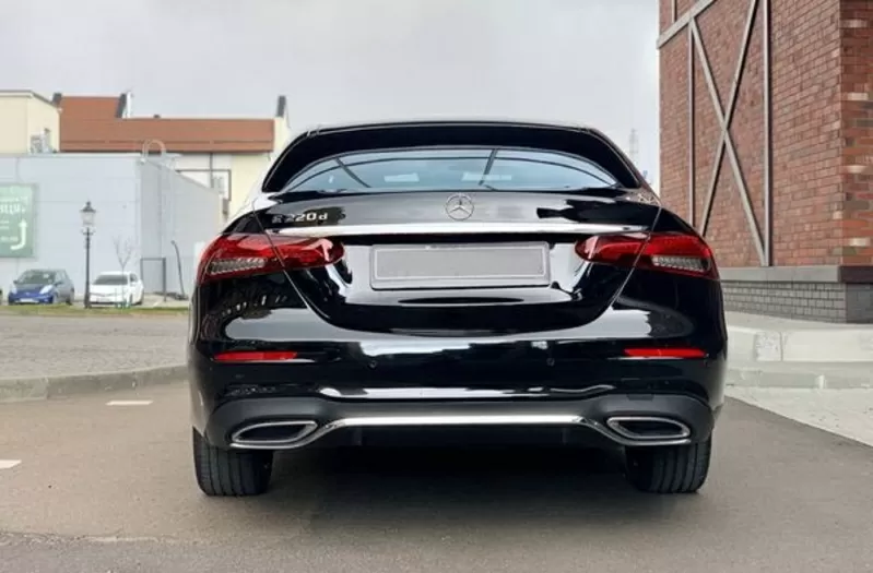 344 Аренда авто Mercedes Benz E-class EQ W213 E220d черный с водителем 8