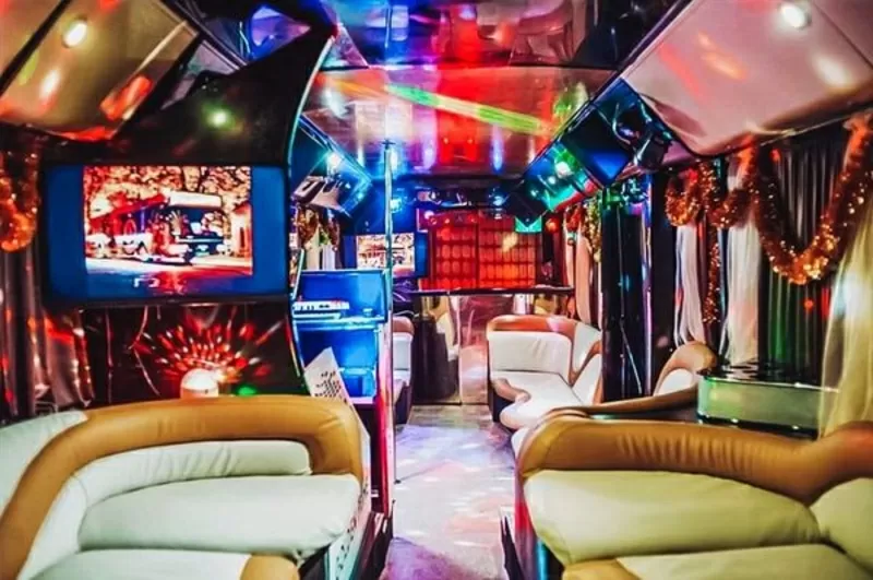 064 Заказать автобус Party Bus Golden Prime на детский день рождения 7