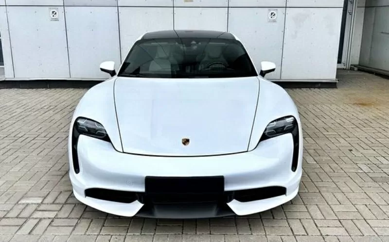 Прокат Porsche Taycan Turbo без водителя в Киеве 2