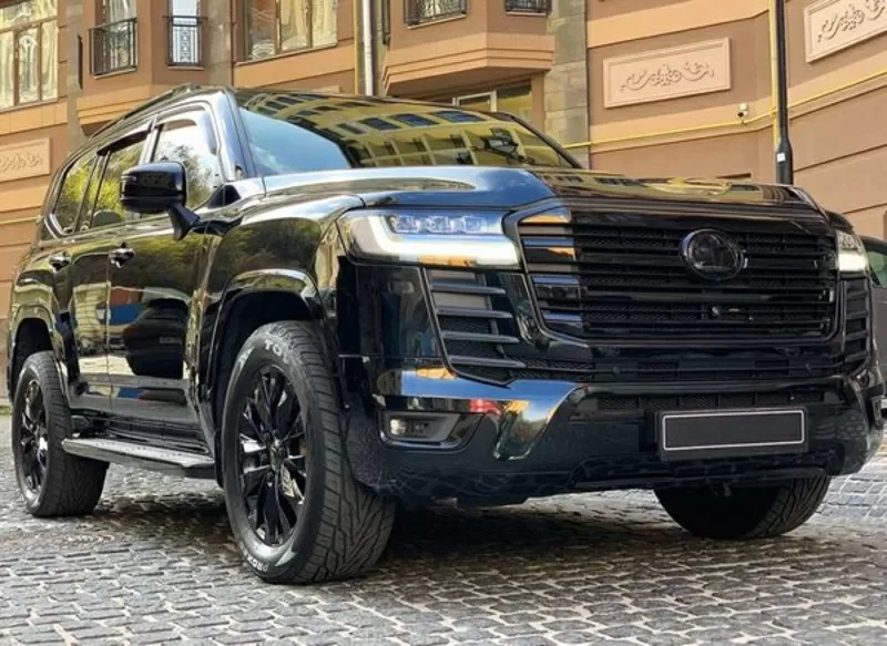 Прокат Toyota Land Cruiser 300 без водителя