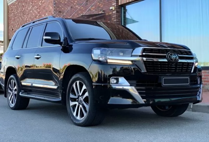 254 Внедорожник Toyota Land Cruiser 200 прокат без водителя 3