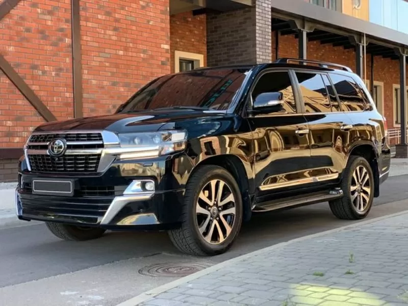 254 Внедорожник Toyota Land Cruiser 200 прокат без водителя 4