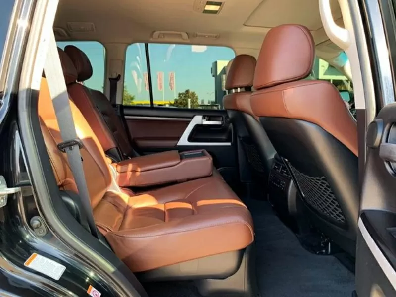 254 Внедорожник Toyota Land Cruiser 200 прокат без водителя 8