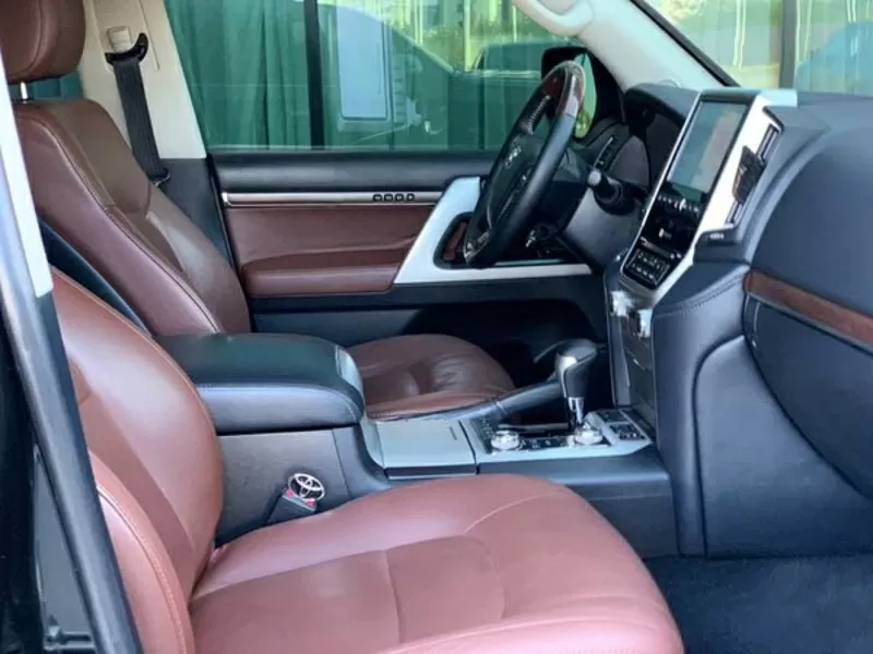 254 Внедорожник Toyota Land Cruiser 200 прокат без водителя 10