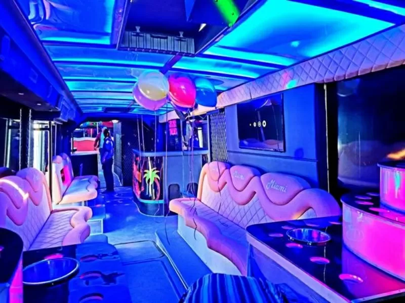 Автобус Party Bus Miami VIP большой Пати бас арендовать на вечеринку 4