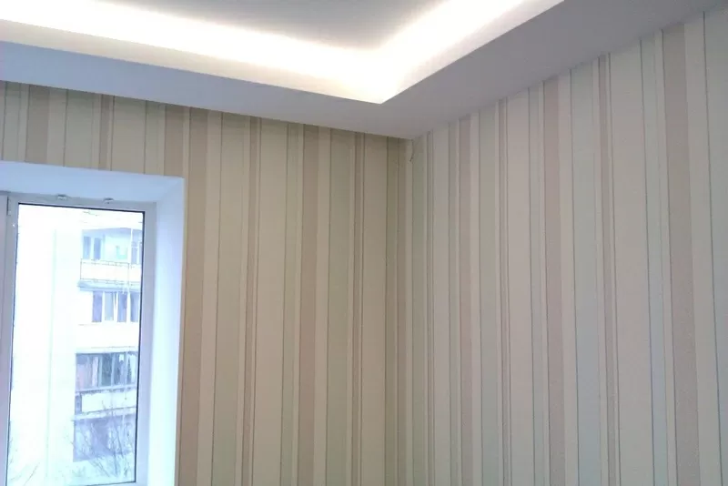 Поклейка шпалер Святошин Виноградар Оболонь 