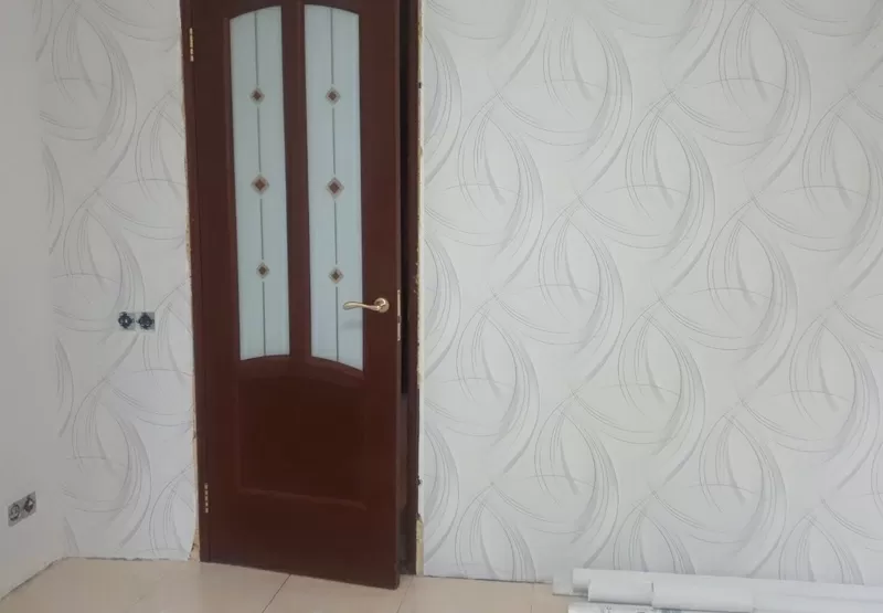 Поклейка обоев Услуги