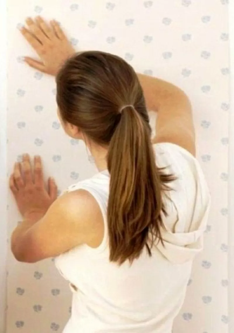 Поклейка шпалер Київ Професійно