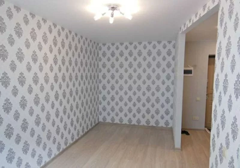 Поклейка шпалер Київ Малярські роботи