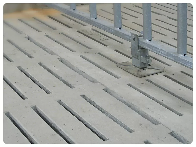 Щілева підлога 3000 х 500 х100 Щілинна підлога для свиней в наличии и