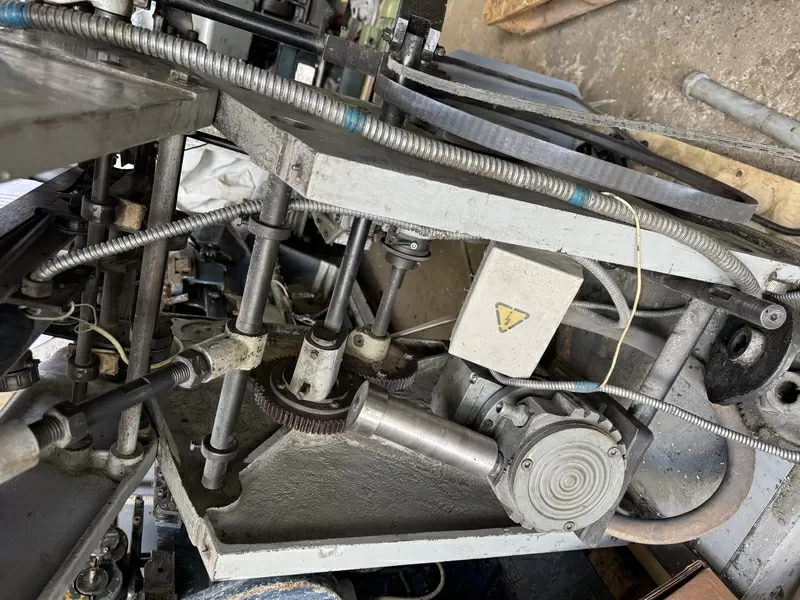 Ниткошвейная машина БНШ-6,  БНШ-6А,  Бремер -381 7