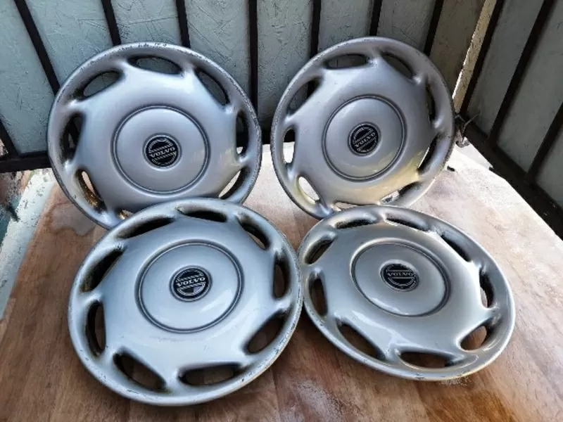 Ковпаки на колеса до ряду авто VOLVO заводські Sweden Оригінал R 14 4