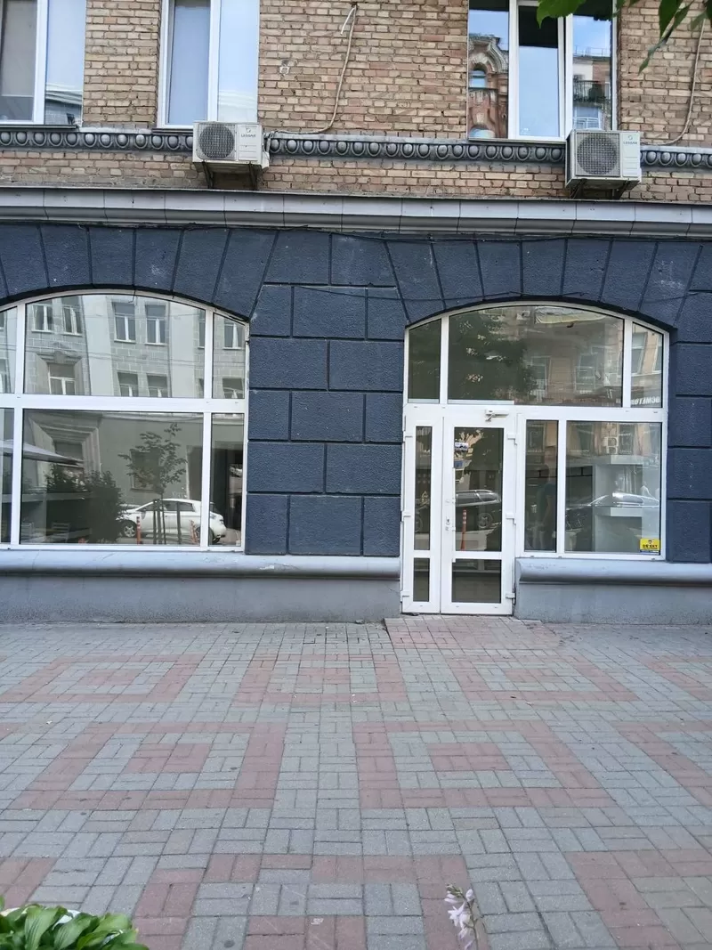 Здається в оренду приміщення в Печерському районі по вул.Шота Руставелі 21