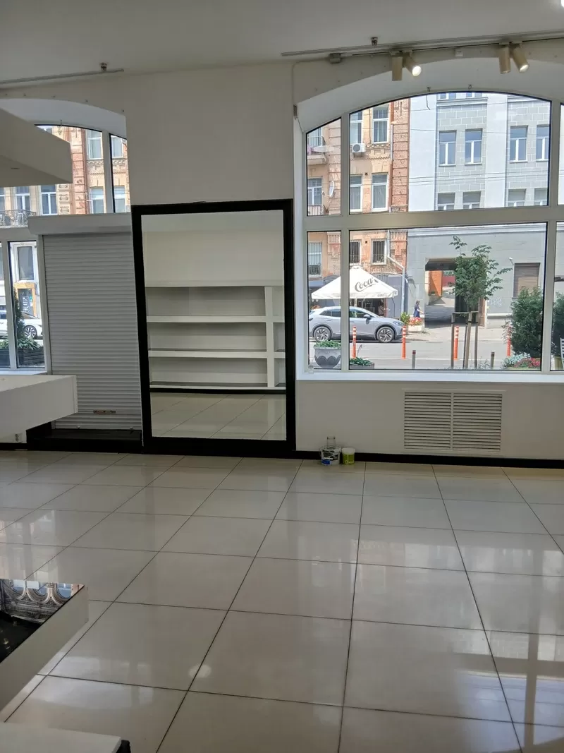 Здається в оренду приміщення в Печерському районі по вул.Шота Руставелі 21 2