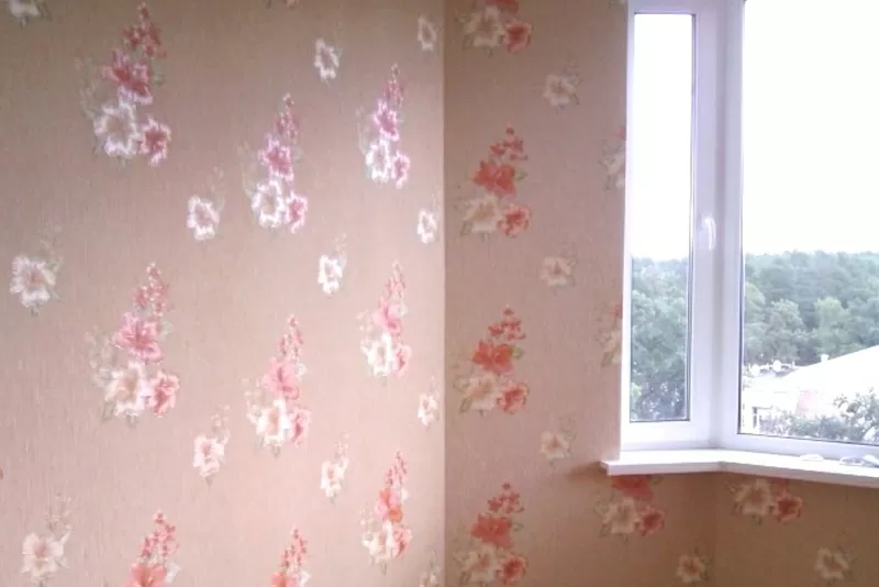 Поклейка шпалер Київ Малярні роботи