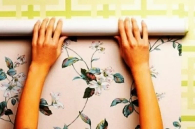 Поклейка обоев Киев Маляр-штукатур 