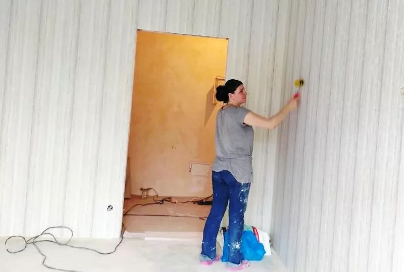 Поклейка обоев Услуги маляра-штукатура