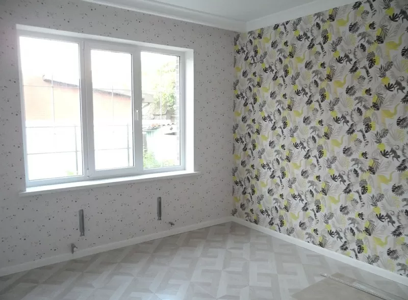 Поклейка шпалер Шпаклівка стін Фарбування