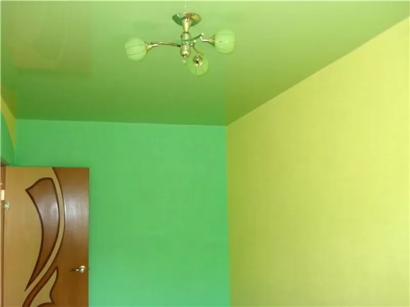 Поклейка шпалер Київ послуги майстра 